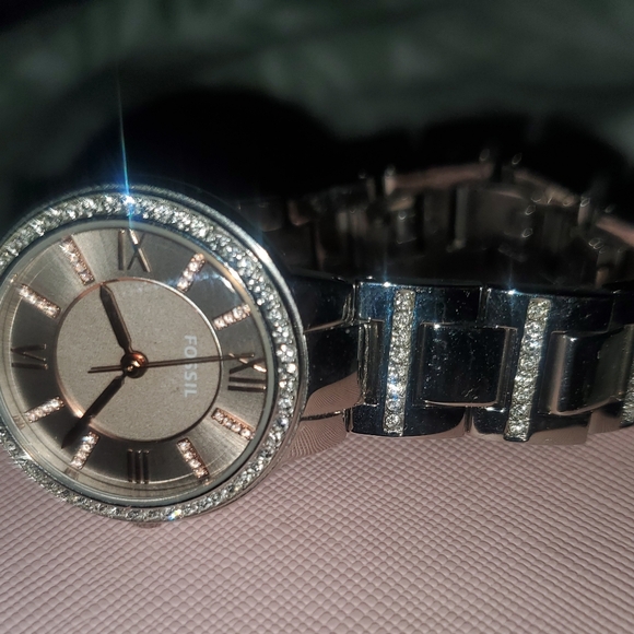 FOSSIL WATCH - Picture 3 of 5